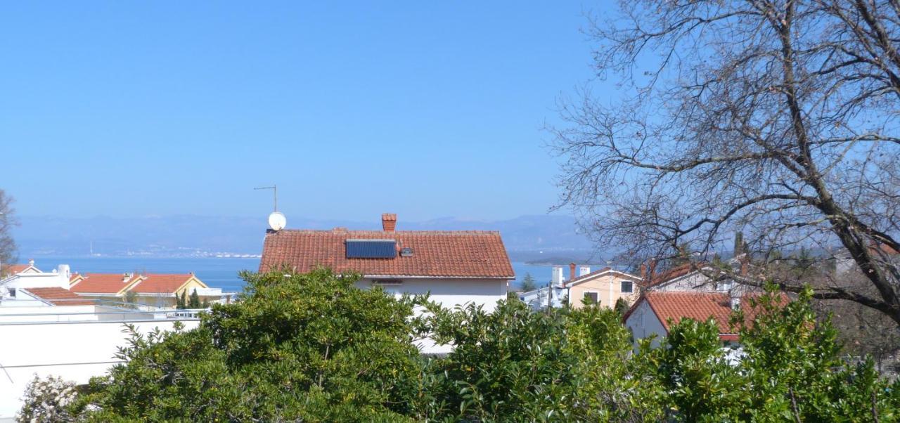 Apartments Monja & Dadi, Malinska, Vantacici Luaran gambar