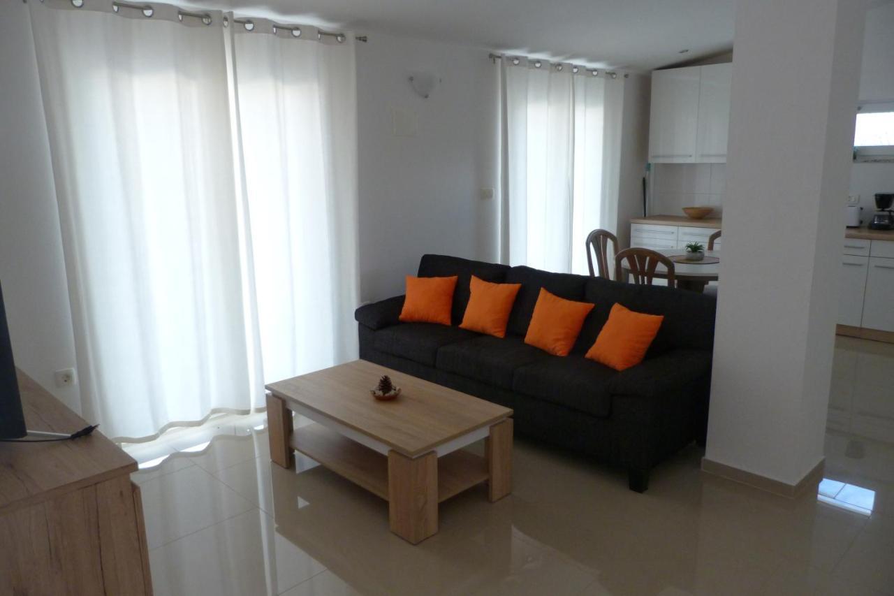 Apartments Monja & Dadi, Malinska, Vantacici Luaran gambar