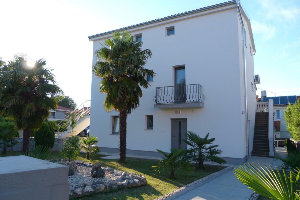 Apartments Monja & Dadi, Malinska, Vantacici Luaran gambar
