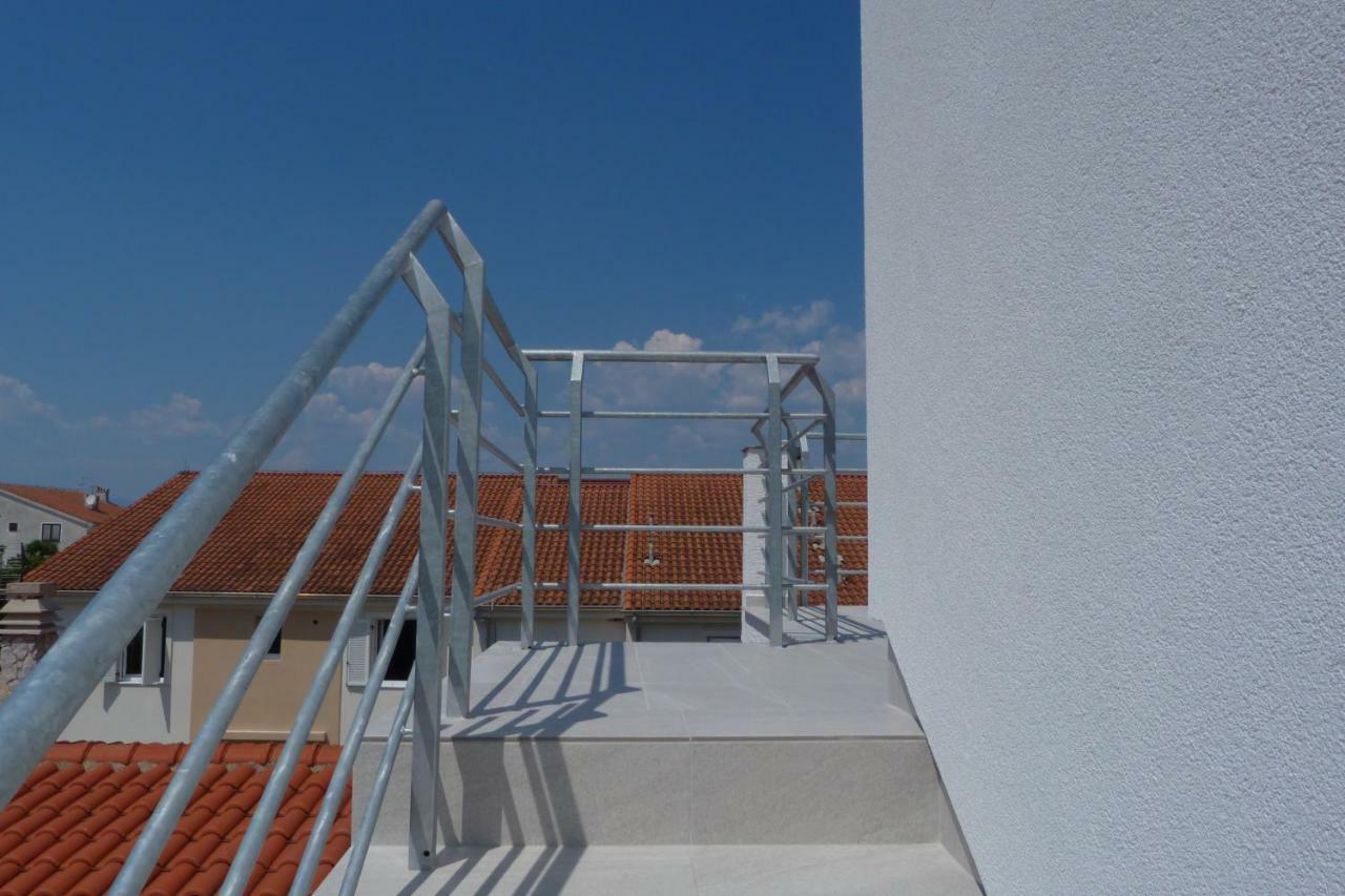 Apartments Monja & Dadi, Malinska, Vantacici Luaran gambar